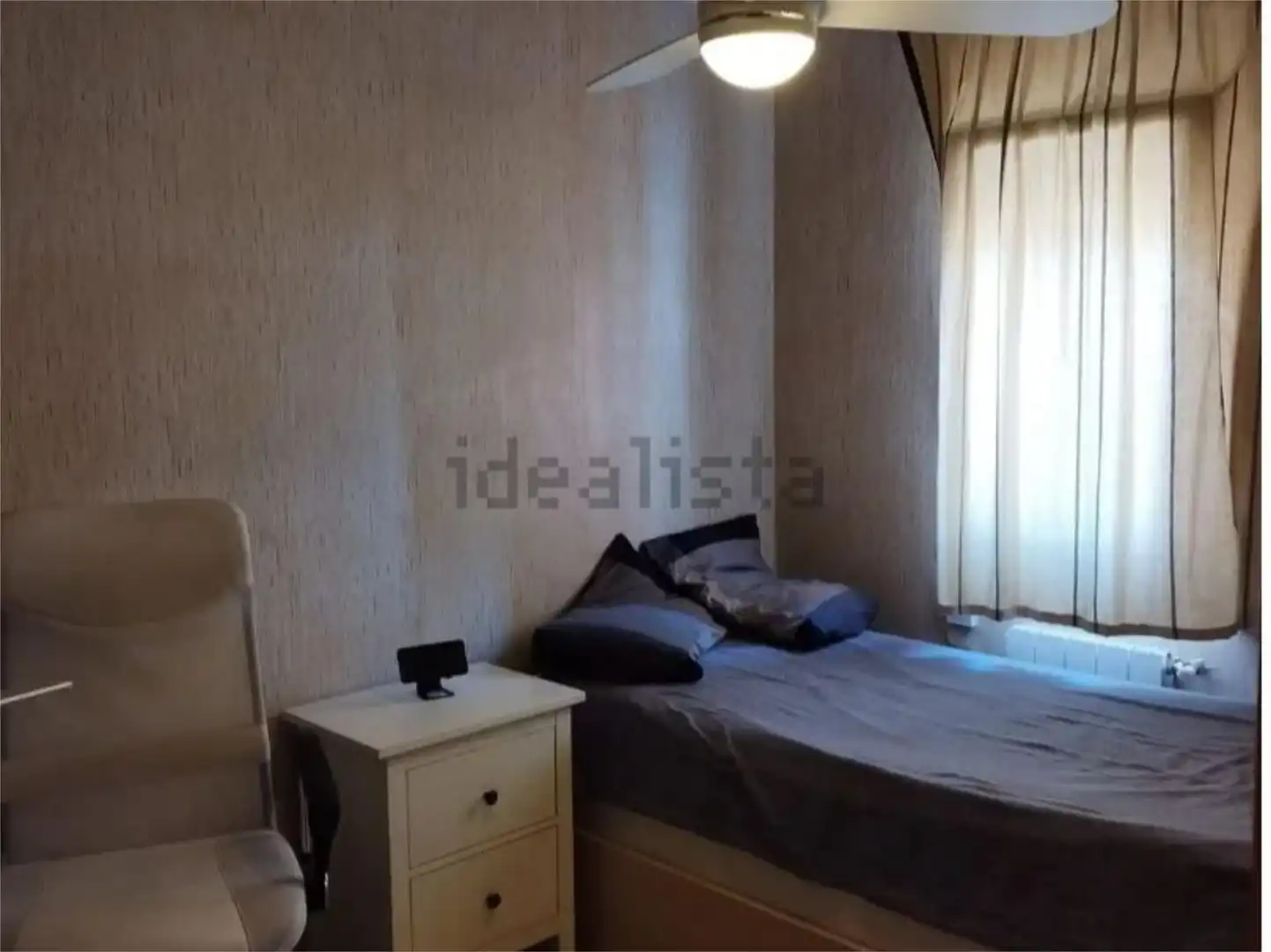 Schlafzimmer von Wohnung zum Verkauf in Badalona mit Balkon