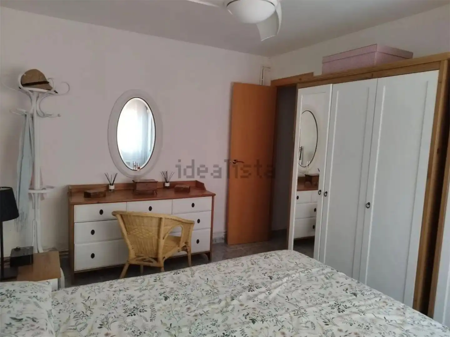 Schlafzimmer von Wohnung zum Verkauf in Badalona mit Balkon