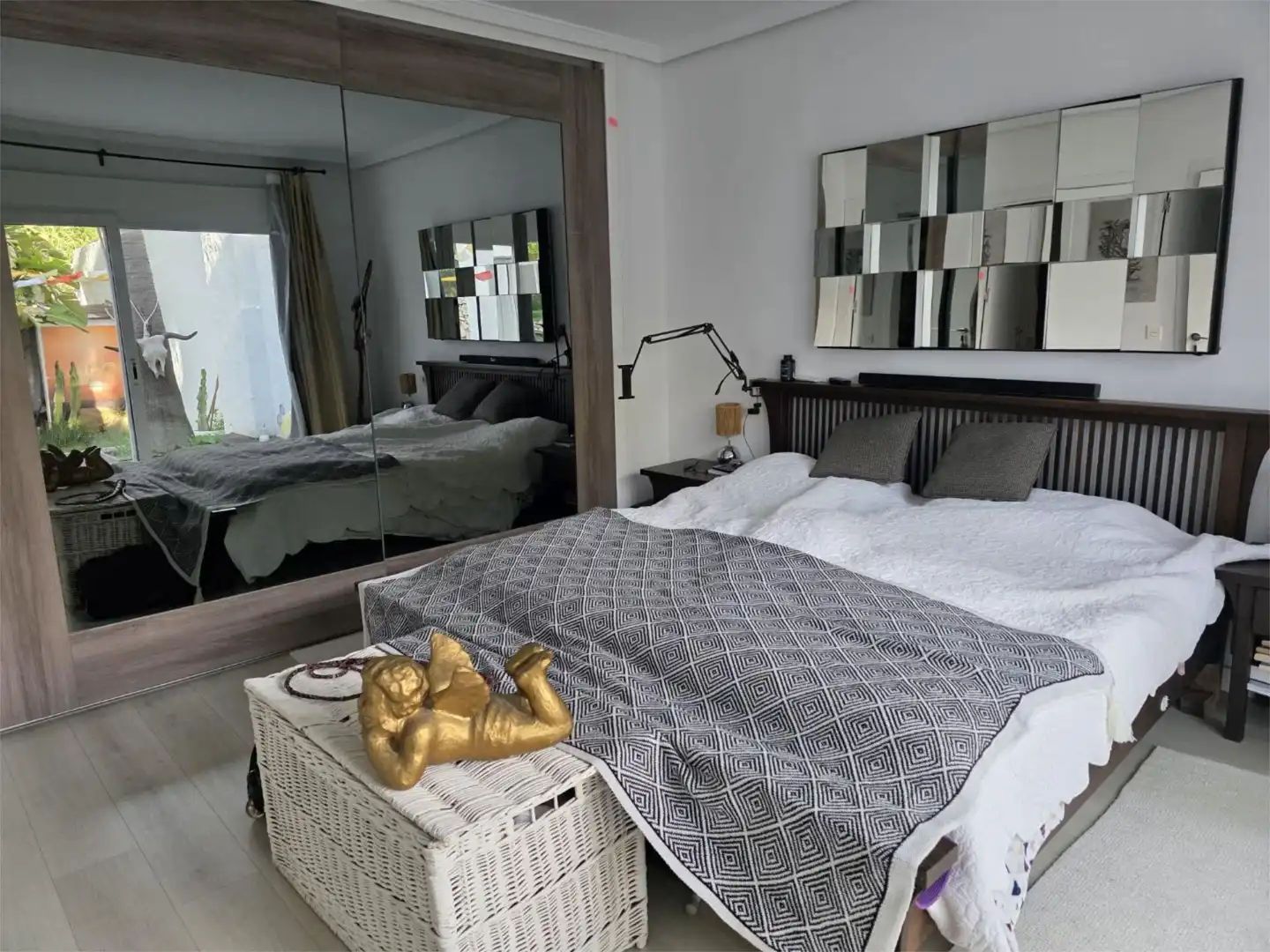 Dormitori de Casa o xalet en venda en Marbella amb Aire condicionat, Calefacció i Jardí privat