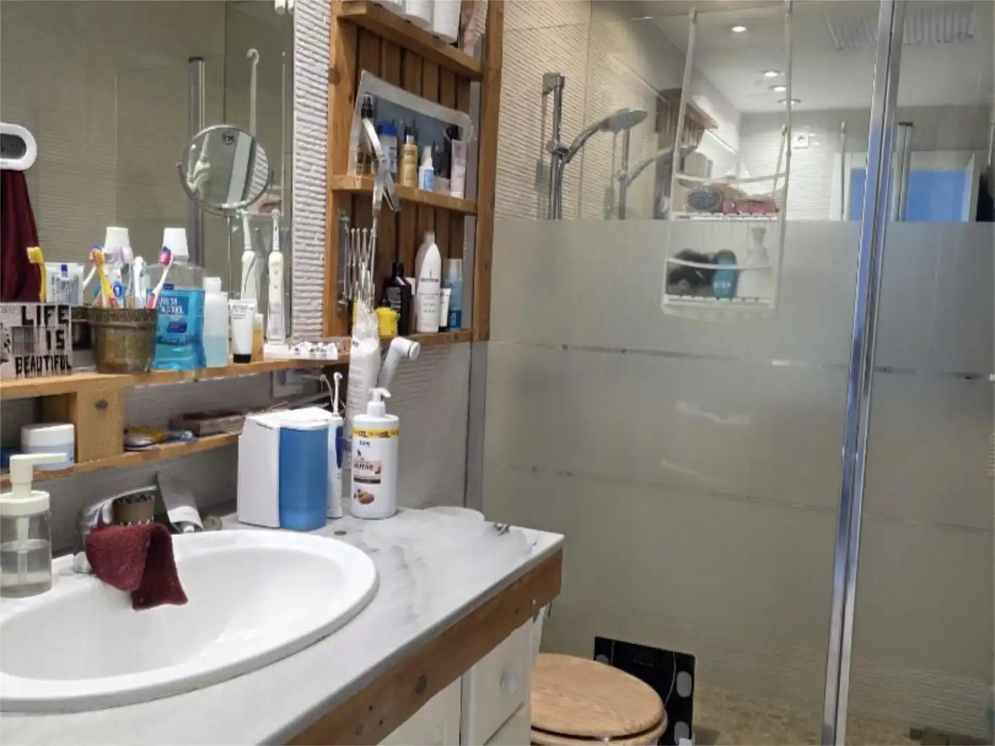 Bany de Casa o xalet en venda en Marbella amb Aire condicionat, Calefacció i Jardí privat