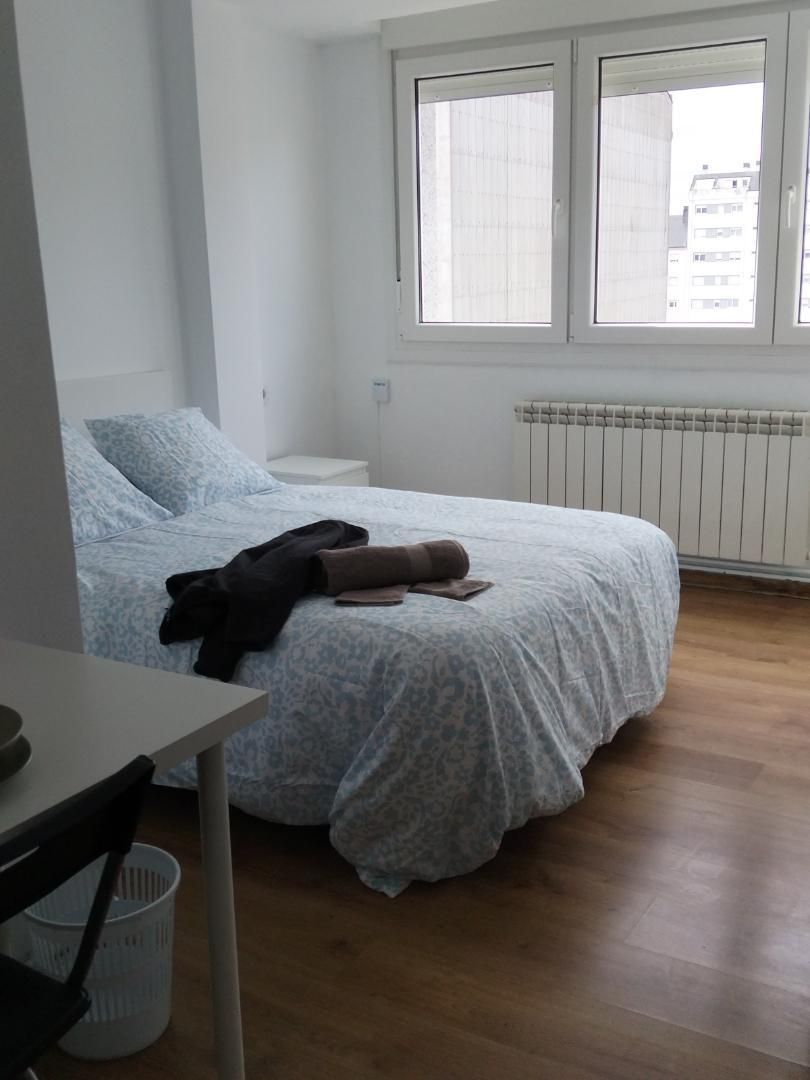 Bedroom of Flat for share in Lugo Capital  with Heating, Furnished and Oven