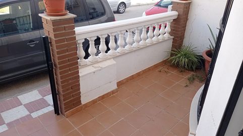 Foto 2 de Casa adosada en venta en Calle Cerezo, 206, Loja, Granada