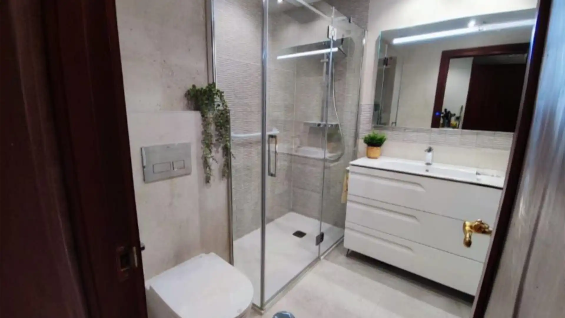 Flat for sale in Calle Honduras, 13, Los Castros Bathroom of Flat for sale in Santander with Heating, Parquet flooring and Terrace