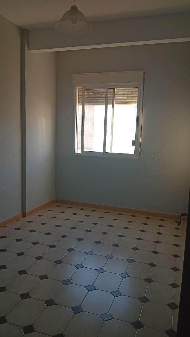 Habitación de Piso de alquiler en Linares con Aire acondicionado y Balcón