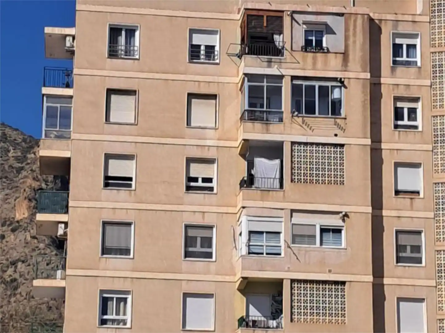 Vista exterior de Pis en venda en Orihuela amb Balcó