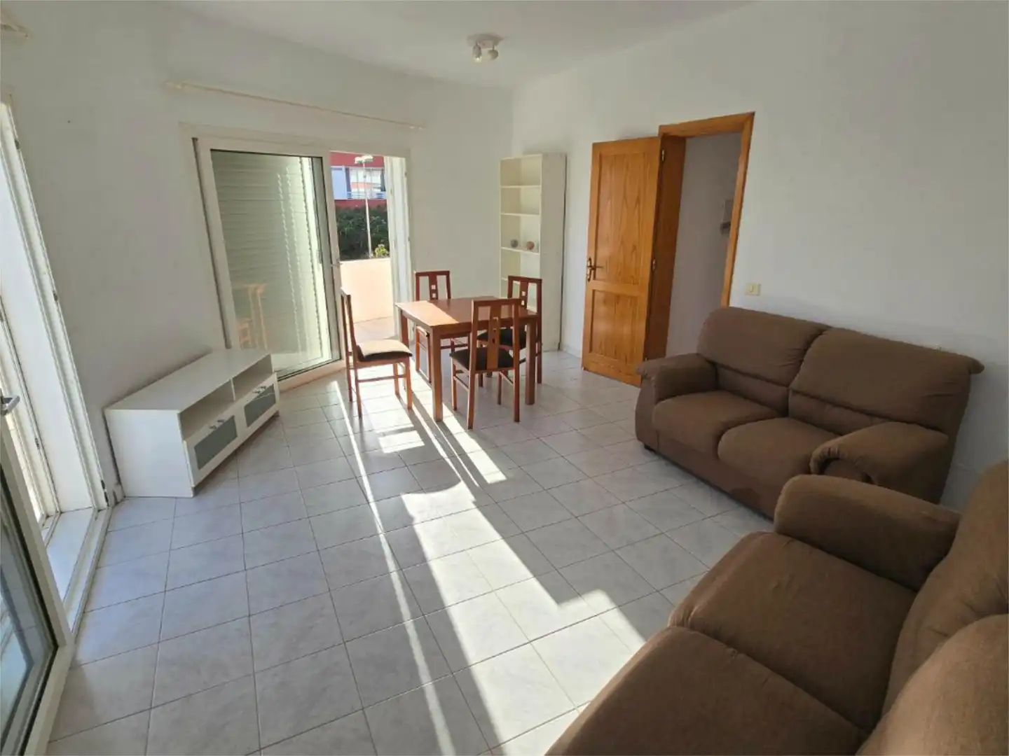 Piso en venta en Avenida de Galdar, 4, San Fernando Vista exterior de Piso en venta en San Bartolomé de Tirajana con Terraza, Amueblado y Balcón