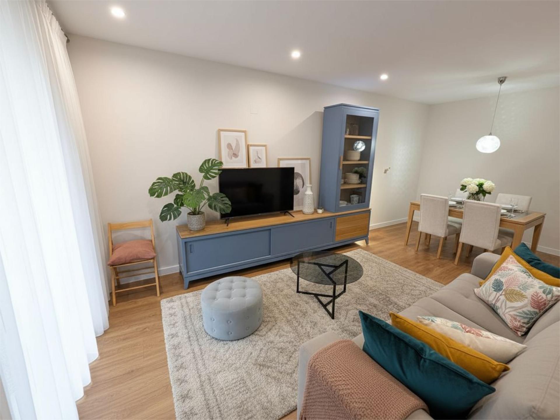 Wohnzimmer von Wohnung zur Miete in  Sevilla Capital mit Klimaanlage, Terrasse und Schwimmbad