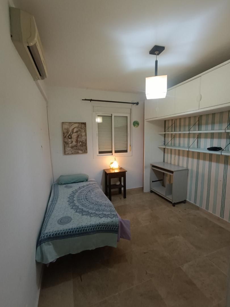 Casa adosada per a compartir a Calle San Isidoro de Sevilla, 52, Zona Universitaria