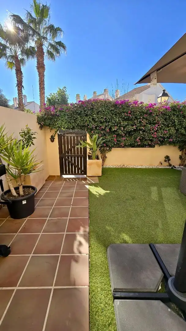 Casa adosada en venda a Calle B2a, 68, Hacienda del Álamo Golf Jardí de Casa adosada en venda en Fuente Álamo de Murcia amb Aire condicionat, Terrassa i Piscina