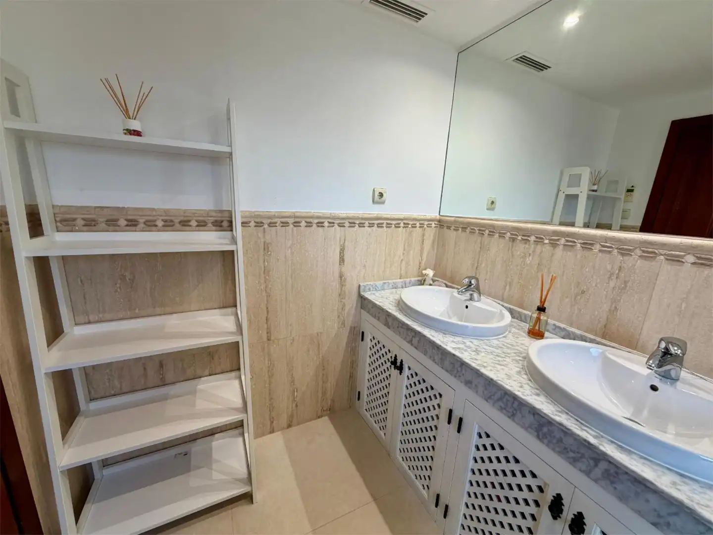 Casa adosada en venda a Calle B2a, 68, Hacienda del Álamo Golf Bany de Casa adosada en venda en Fuente Álamo de Murcia amb Aire condicionat, Terrassa i Piscina