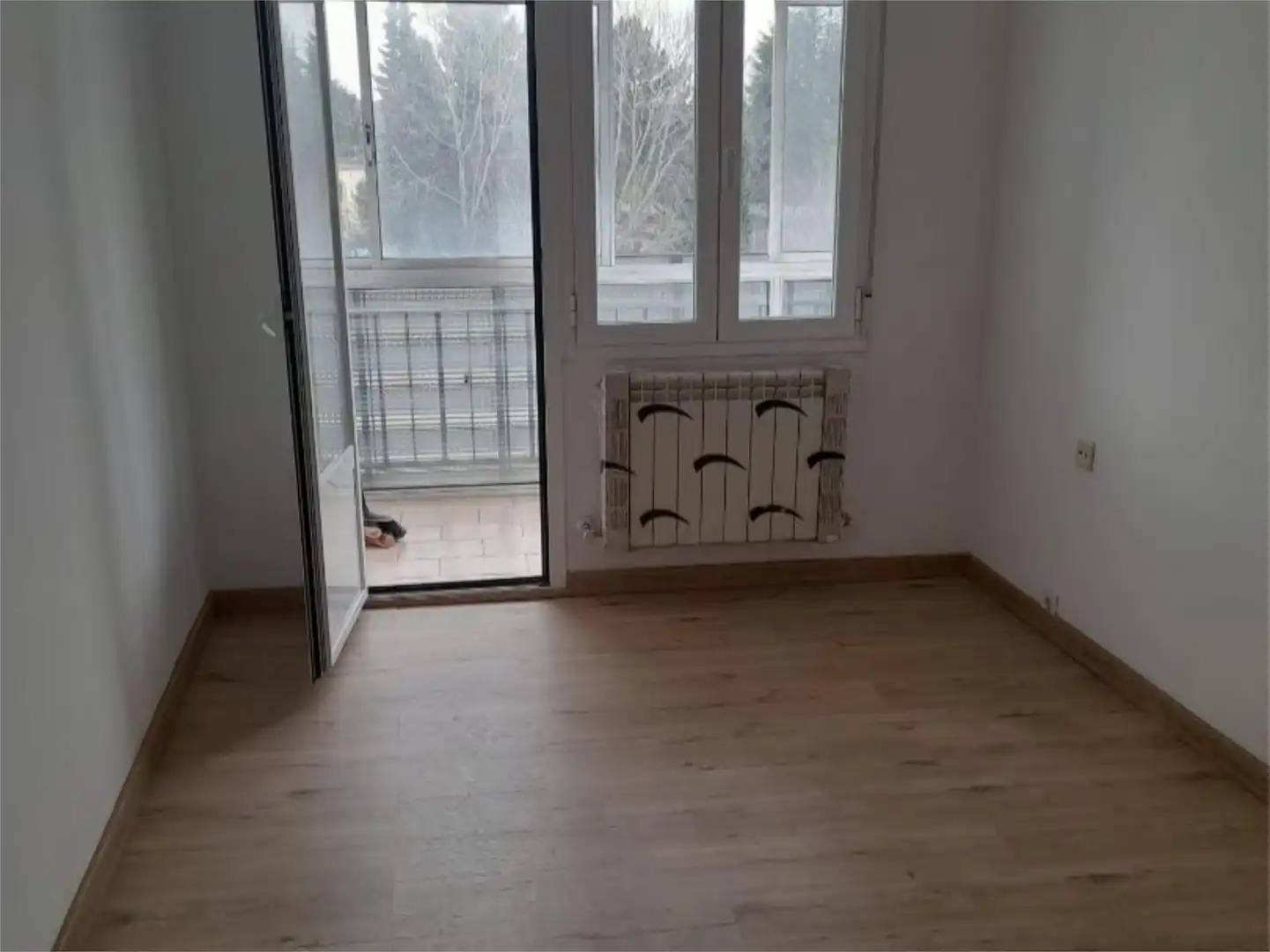 Piso en venta en Avenida de la Constitución Española, 3, Gamonal - San Bruno - G9 Habitación de Piso en venta en Burgos Capital con Terraza
