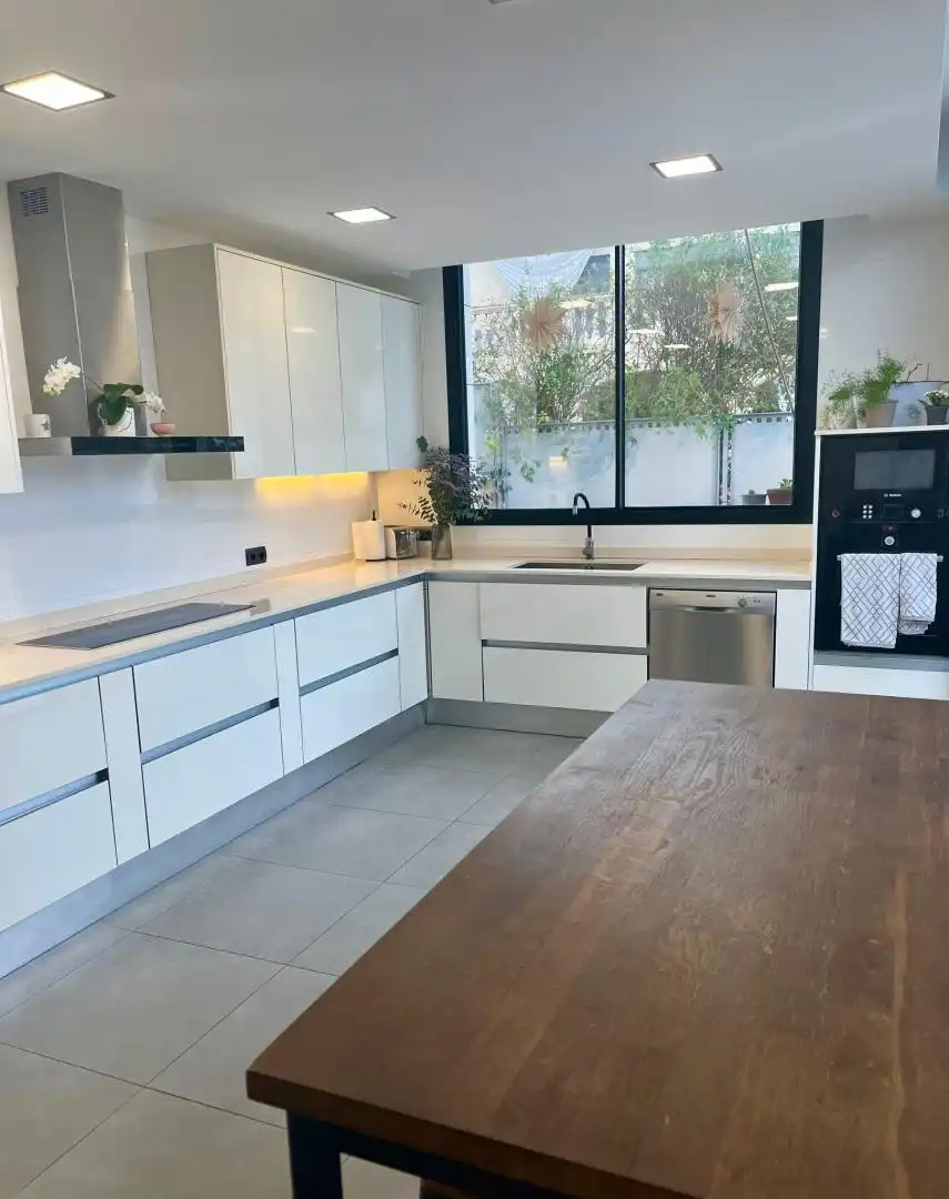Cuina de Casa o xalet en venda en  Palma de Mallorca amb Aire condicionat, Calefacció i Jardí privat