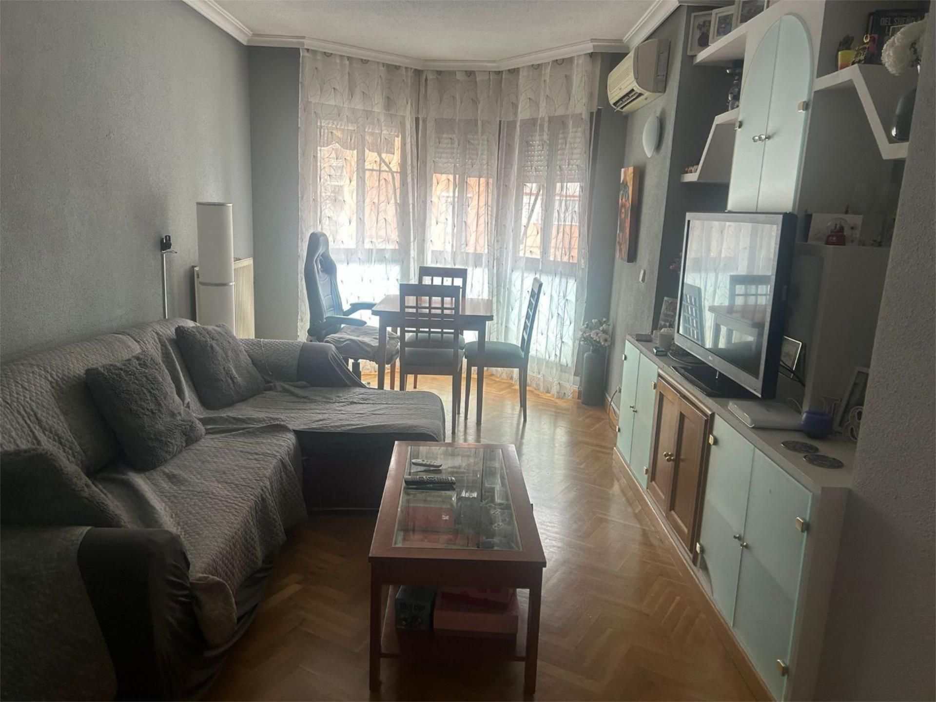 Sala d'estar de Pis de lloguer en  Madrid Capital amb Aire condicionat, Calefacció i Parquet