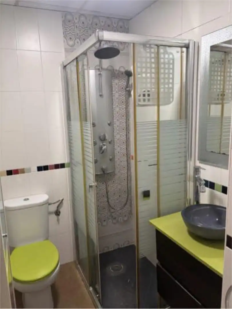 Wohnung zum Verkauf in Medina Sidonia Badezimmer von Wohnung zum Verkauf in Medina Sidonia mit Heizung, Privatgarten und Terrasse