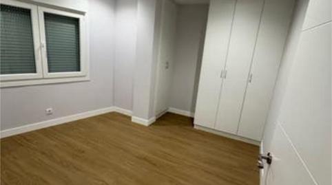 Foto 2 de Apartamento de alquiler en San Xoán de Poio, Poio