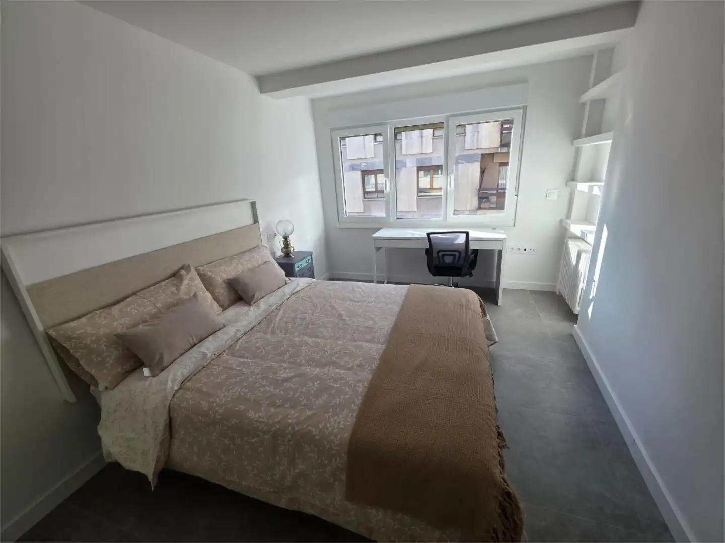 Zimmer in Calle Bientocadas, 9, Sancti Spiritus - San Juan Schlafzimmer von Wohnung zur untervermieten in Salamanca mit Klimaanlage, Heizung und Terrasse