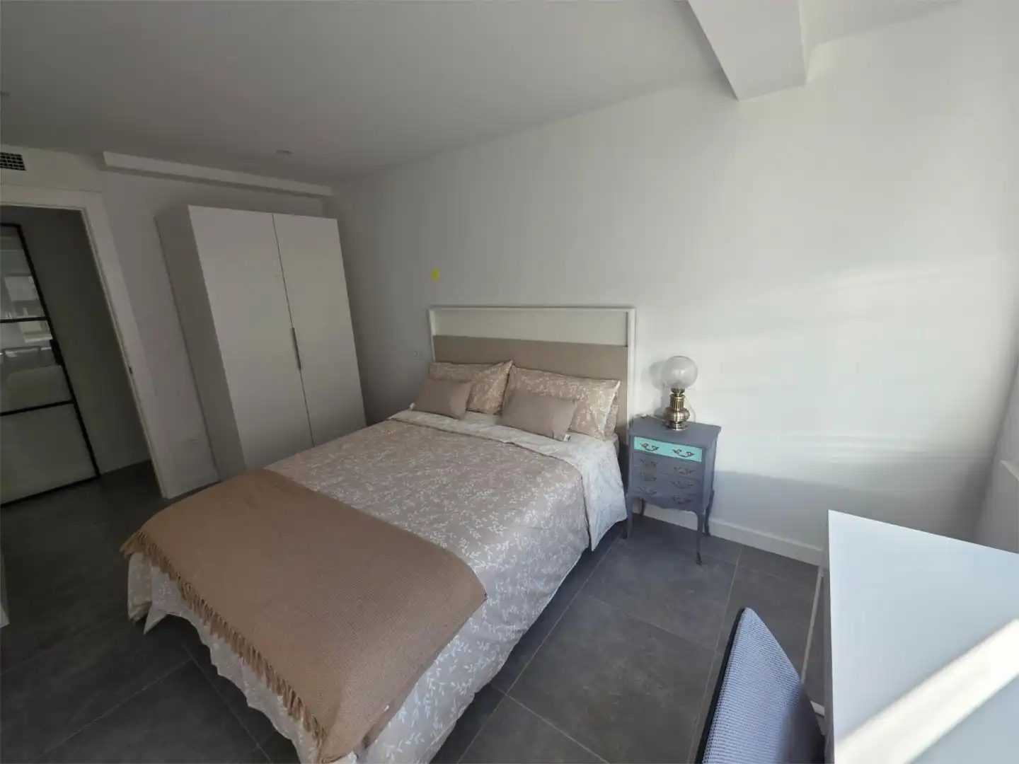 Zimmer in Calle Bientocadas, 9, Sancti Spiritus - San Juan Schlafzimmer von Wohnung zur untervermieten in Salamanca mit Klimaanlage, Heizung und Terrasse