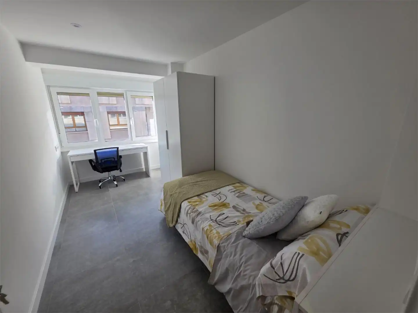 Zimmer in Calle Bientocadas, 9, Sancti Spiritus - San Juan Schlafzimmer von Wohnung zur untervermieten in Salamanca mit Klimaanlage, Heizung und Terrasse