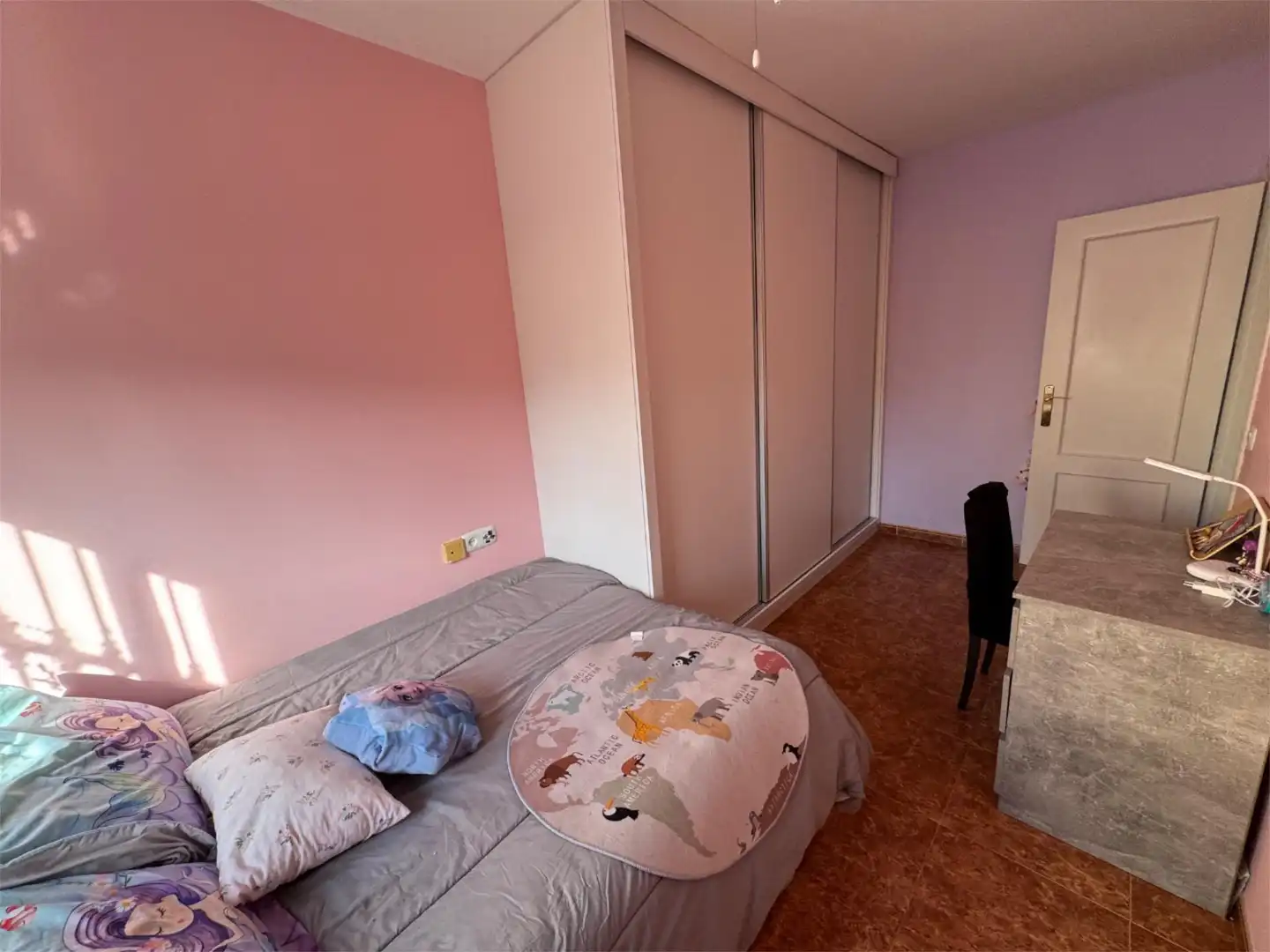 Pis en venda a Calle Rosal, 2, Berja Dormitori de Pis en venda en Berja amb Aire condicionat, Calefacció i Terrassa
