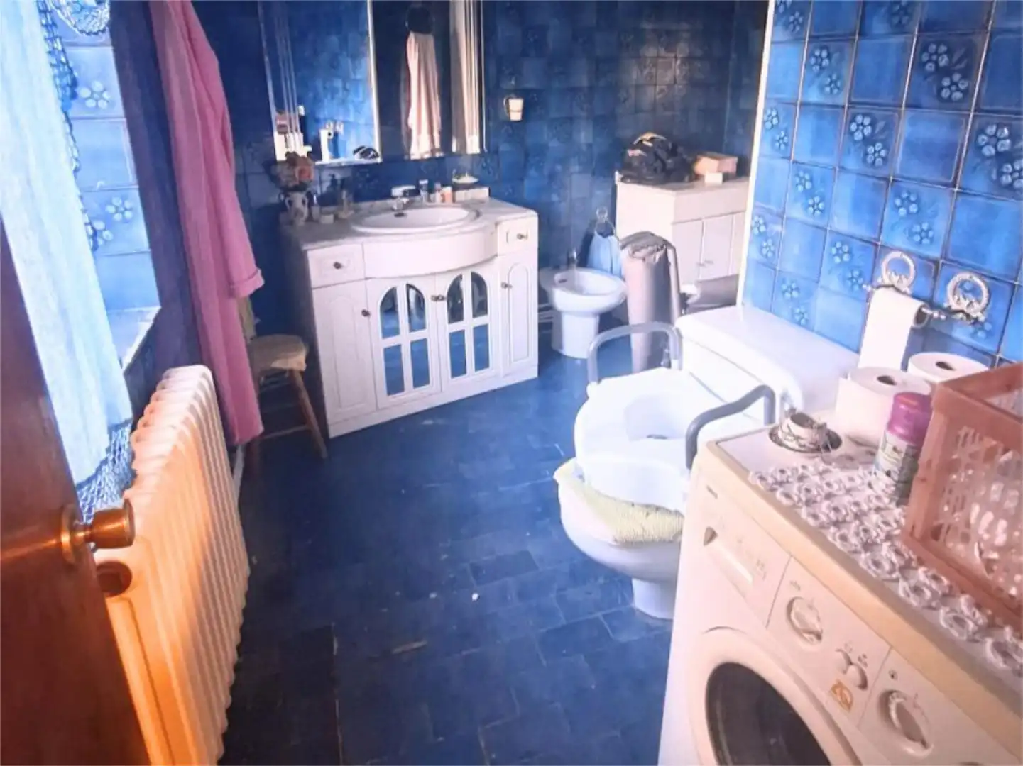 Flat for sale in Calle Segovia, 1, Villalba Estación Bathroom of Flat for sale in Collado Villalba with Air Conditioner, Heating and Private garden