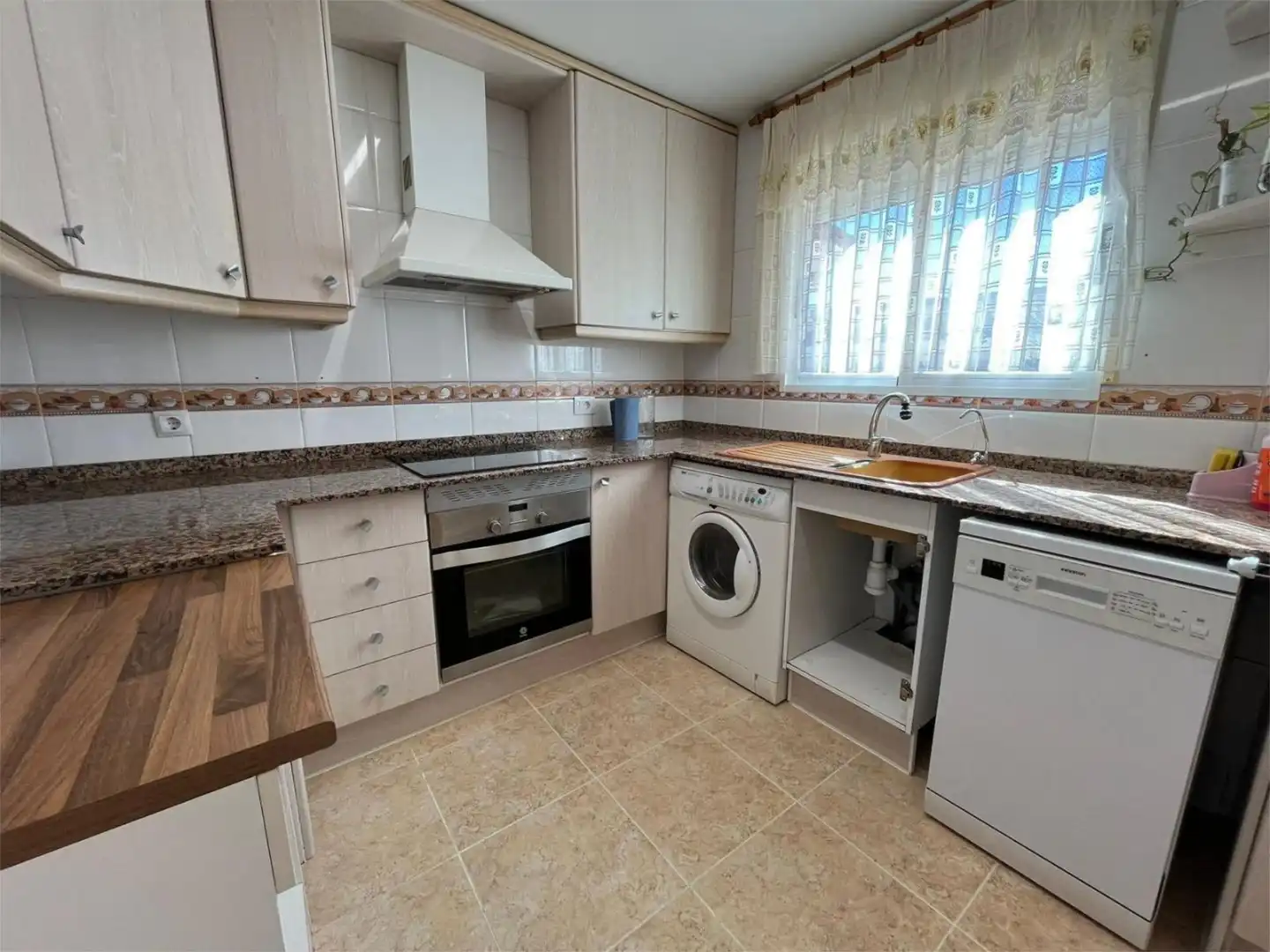 Flat for sale in Carrer Cullera, 1, Nules Kitchen of Flat for sale in Nules with Air Conditioner, Terrace and Swimming Pool