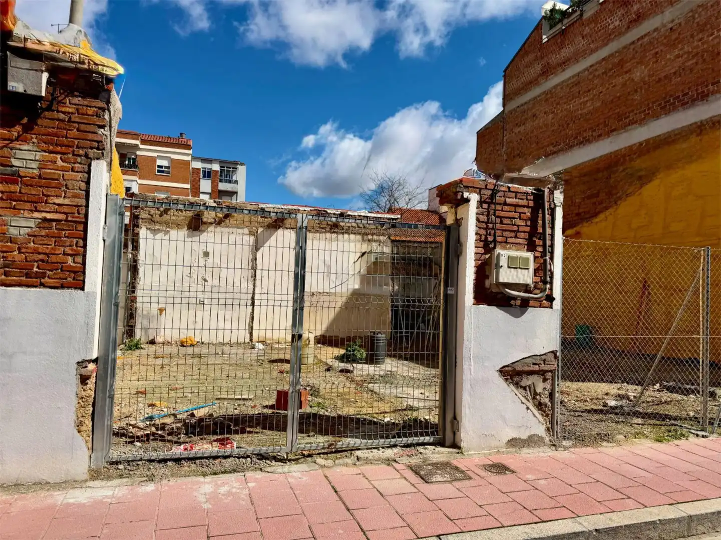 Planta baja en venta en Calle del Sol, 13, La Farola Vista exterior de Planta baja en venta en Valladolid