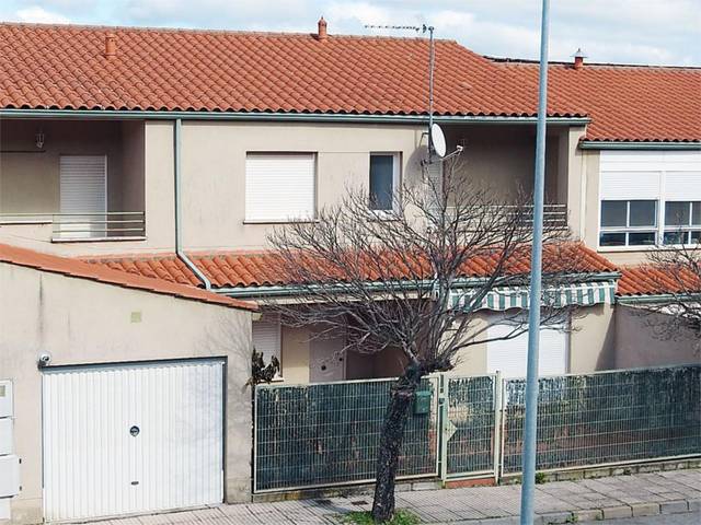 Casa-chalet en Venta en Calle Pedro Laín Entralgo, 17 en Campus Universitario