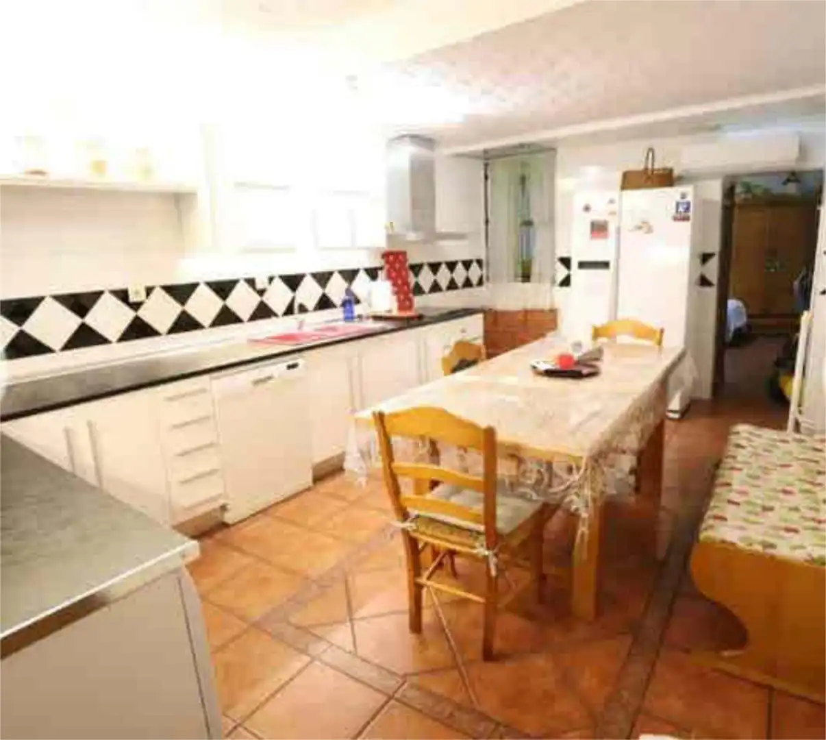 Casa o xalet en venda a Miguel Esteban Cuina de Casa o xalet en venda en Miguel Esteban amb Calefacció, Terrassa i Traster