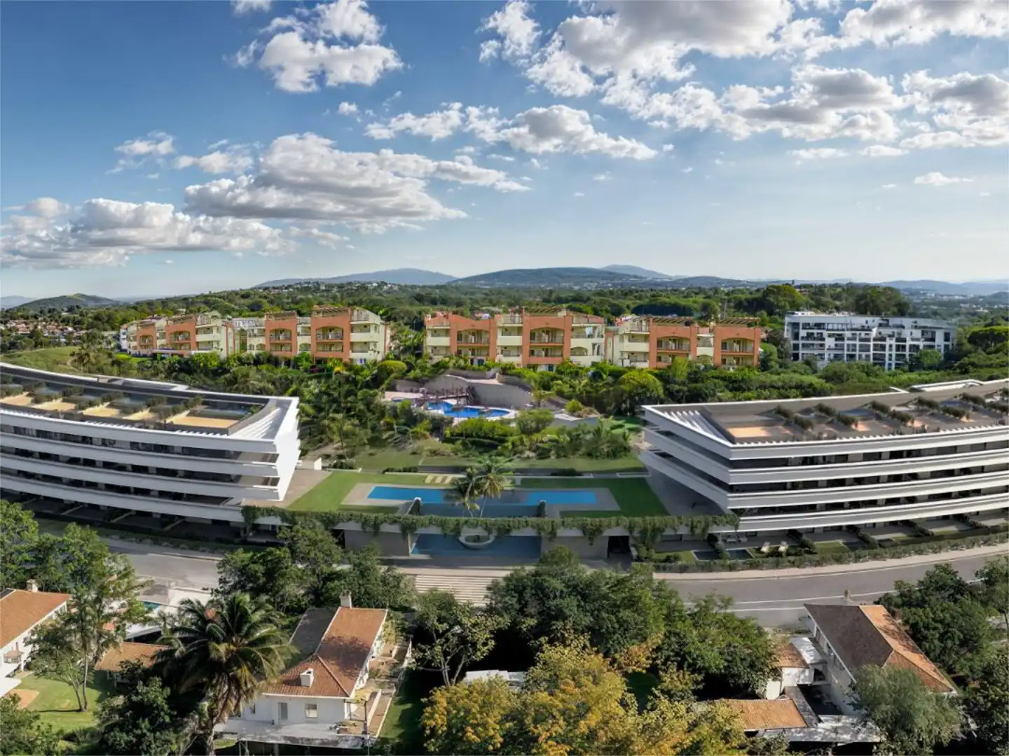 Flat for sale in Calle Del Zafiro, 34, El Castillo Exterior view of Flat for sale in Manilva with Air Conditioner, Heating and Private garden
