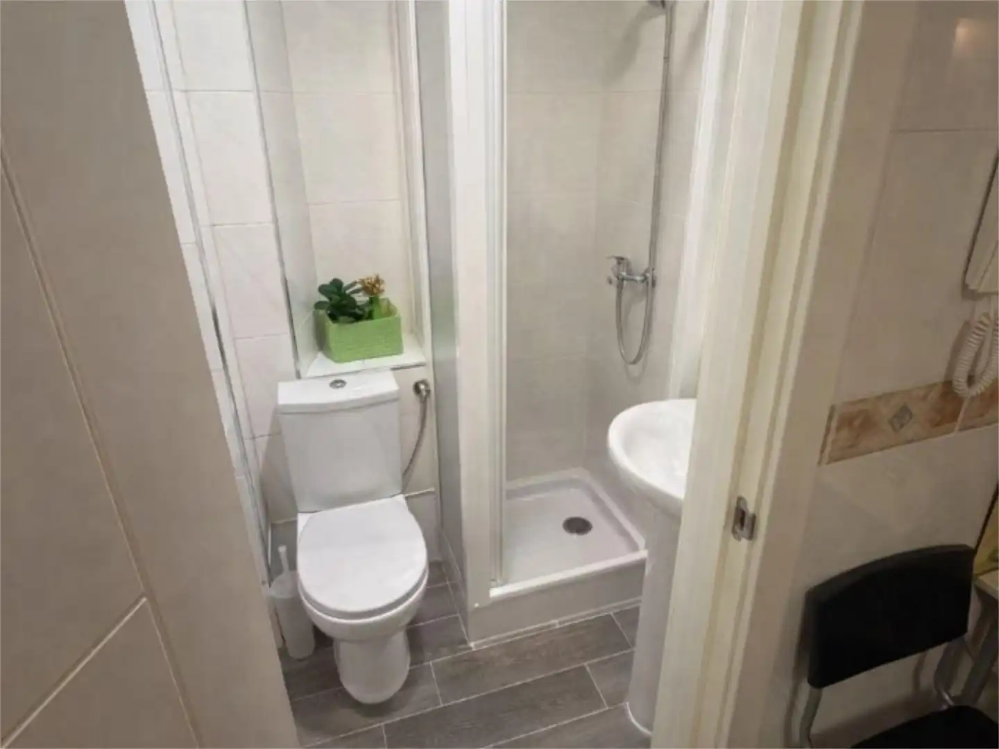 Bathroom of Flat for sale in Granada  with Air Conditioner, Heating and Private garden