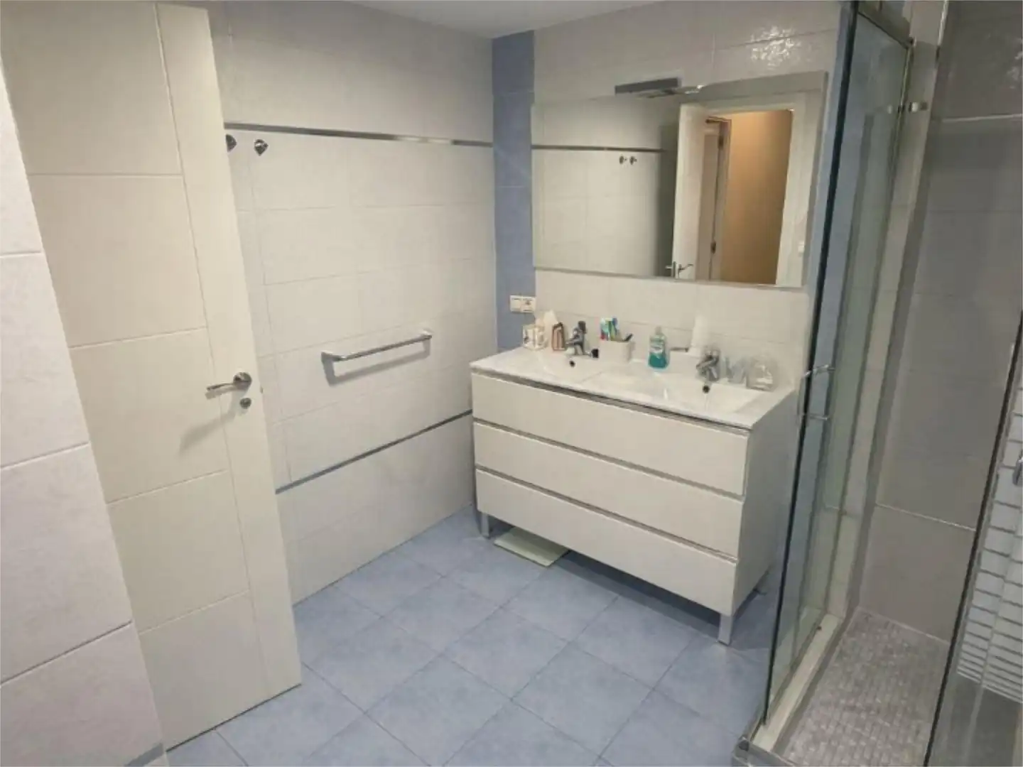 Bathroom of Flat for sale in Granada  with Air Conditioner, Heating and Private garden