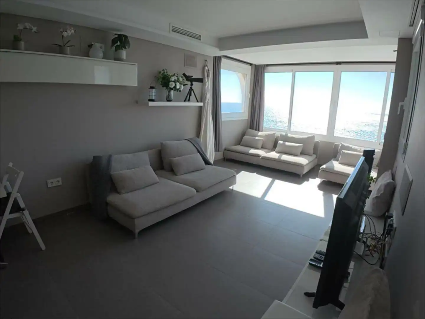 Living room of Flat for sale in Mijas  with Air Conditioner, Heating and Storage room