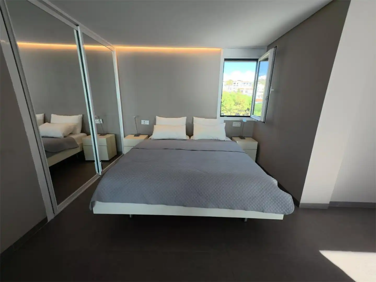Bedroom of Flat for sale in Mijas  with Air Conditioner, Heating and Storage room