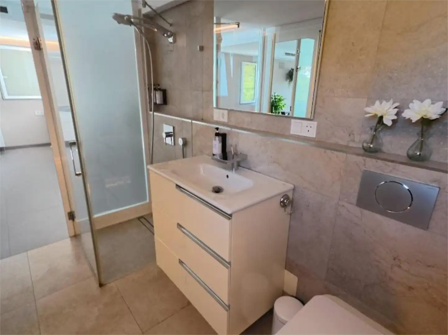 Bathroom of Flat for sale in Mijas  with Air Conditioner, Heating and Storage room