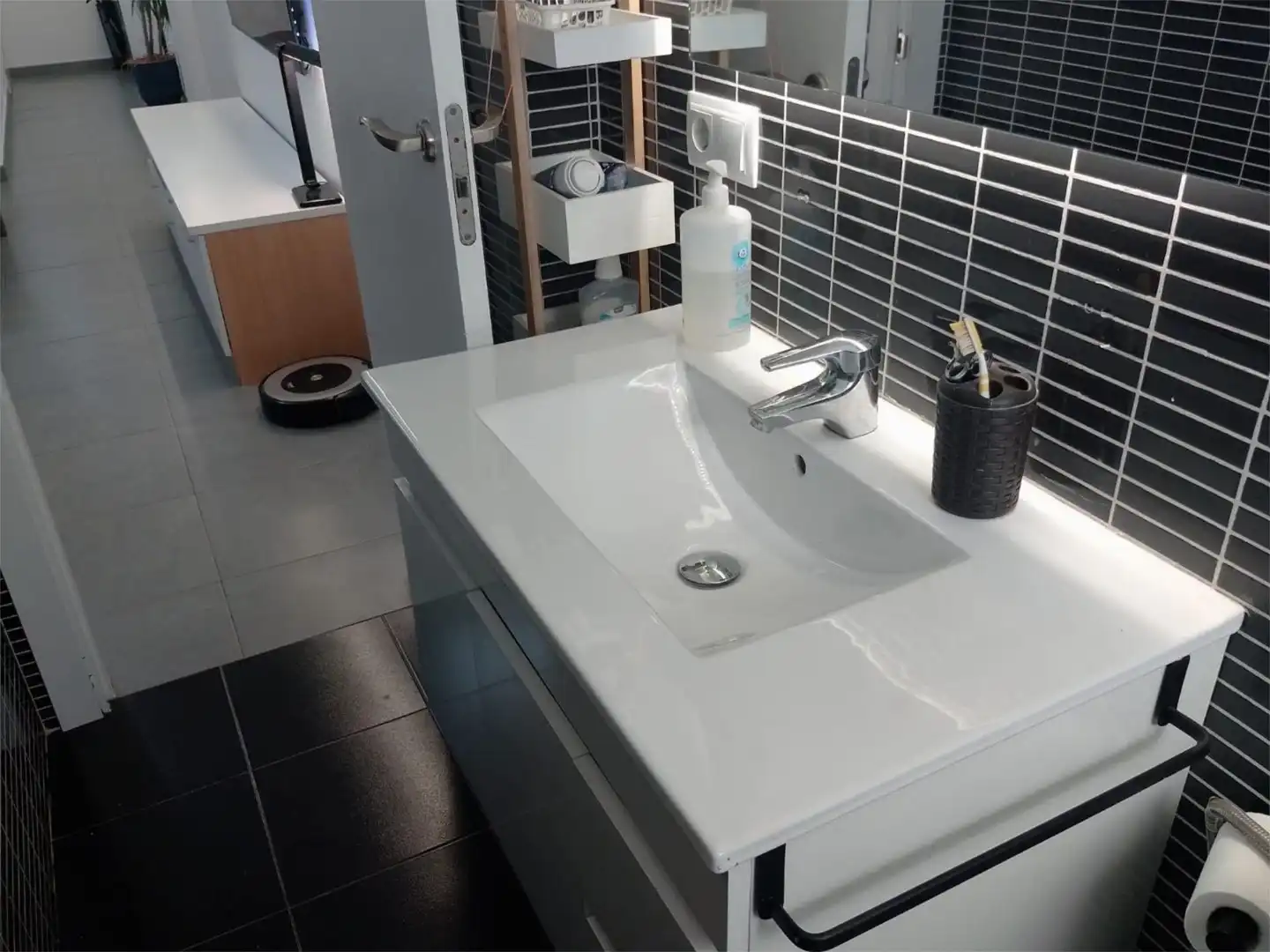 Bany de Apartament de lloguer en Úbeda amb Aire condicionat, Calefacció i Moblat