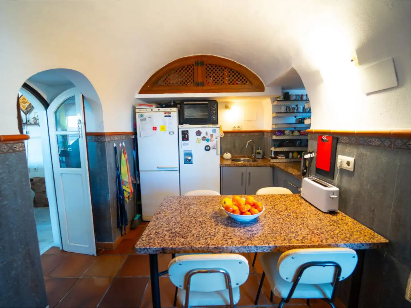 Casa adosada en venta en Calle Herrerías, 51, Montoro Cocina de Casa adosada en venta en Montoro con Aire acondicionado, Calefacción y Terraza