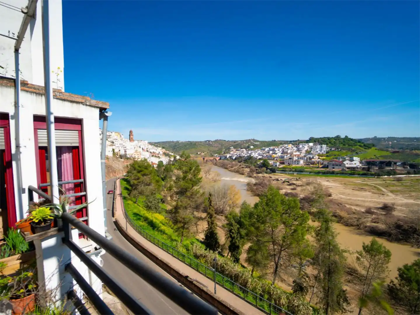Casa adosada en venta en Calle Herrerías, 51, Montoro Vista exterior de Casa adosada en venta en Montoro con Aire acondicionado, Calefacción y Terraza