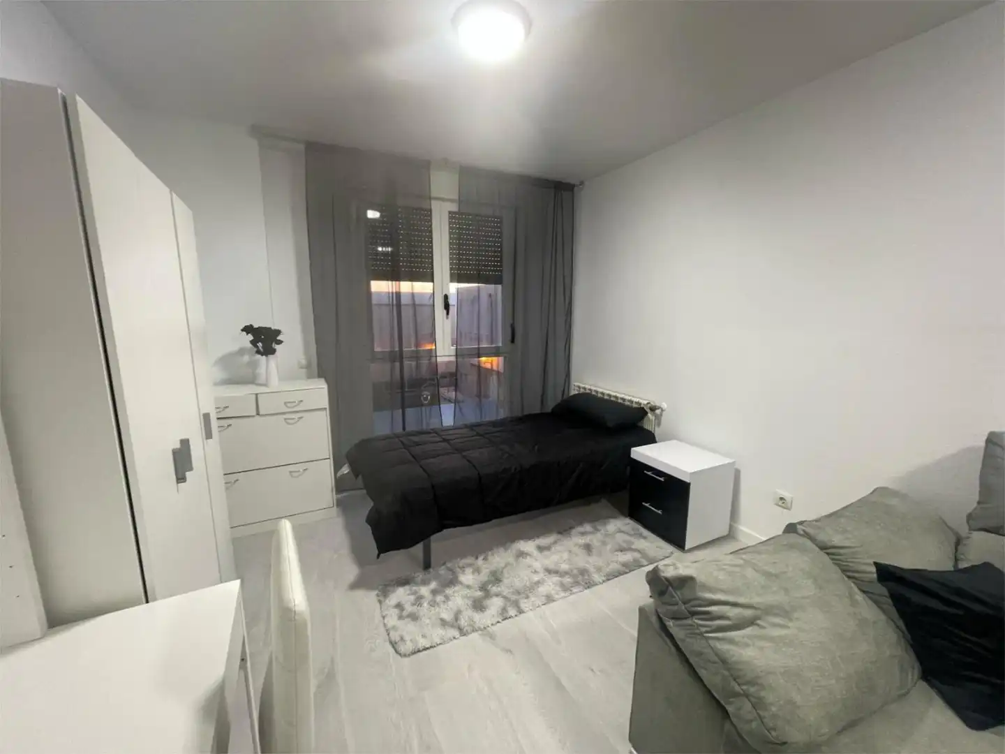 Bedroom of Flat for share in Arroyomolinos (Madrid)  with Heating, Oven and Washing machine