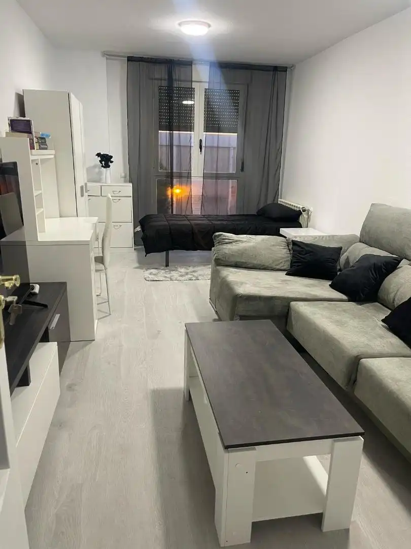 Bedroom of Flat for share in Arroyomolinos (Madrid)  with Heating, Oven and Washing machine