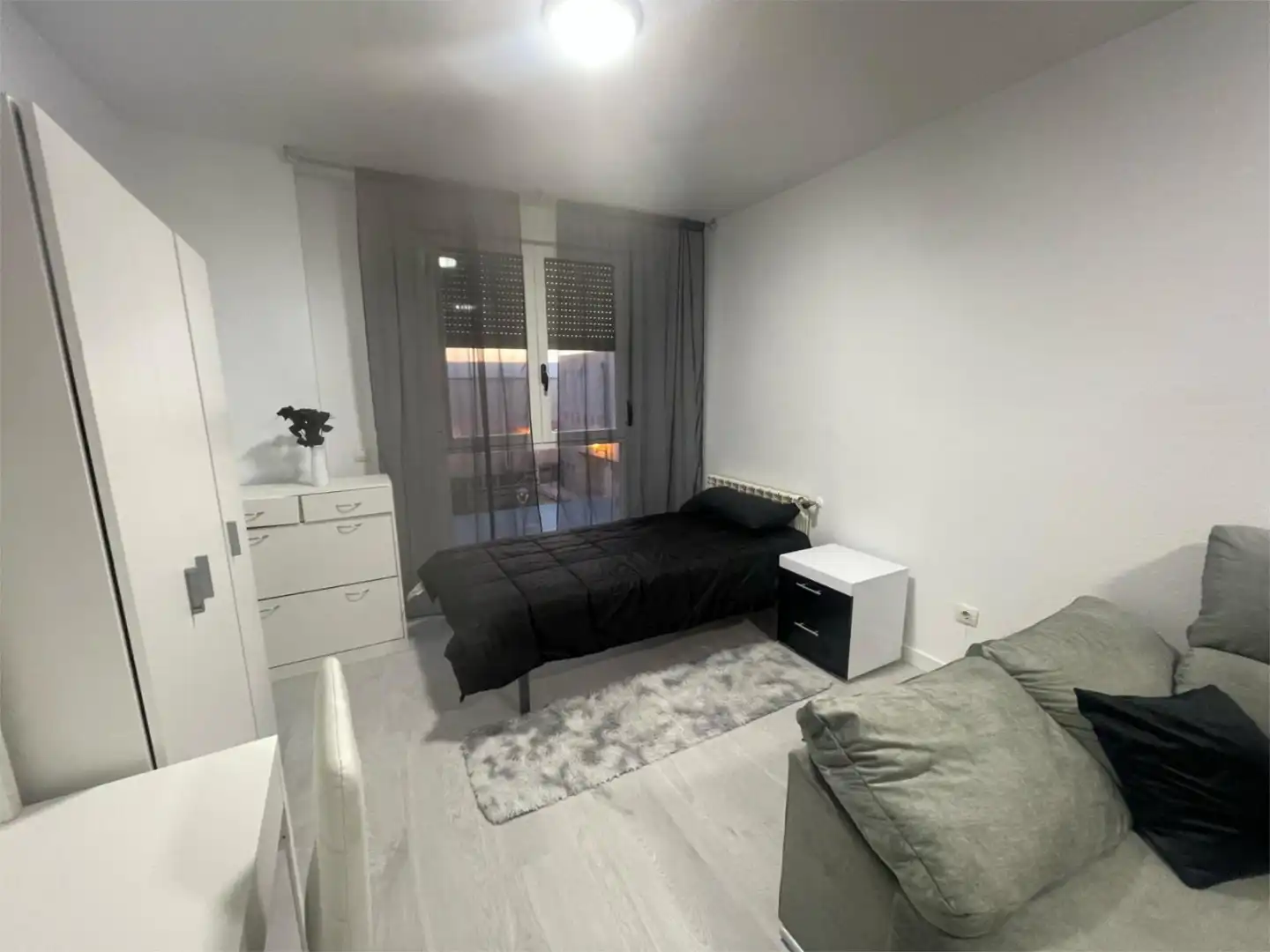 Bedroom of Flat for share in Arroyomolinos (Madrid)  with Heating, Oven and Washing machine