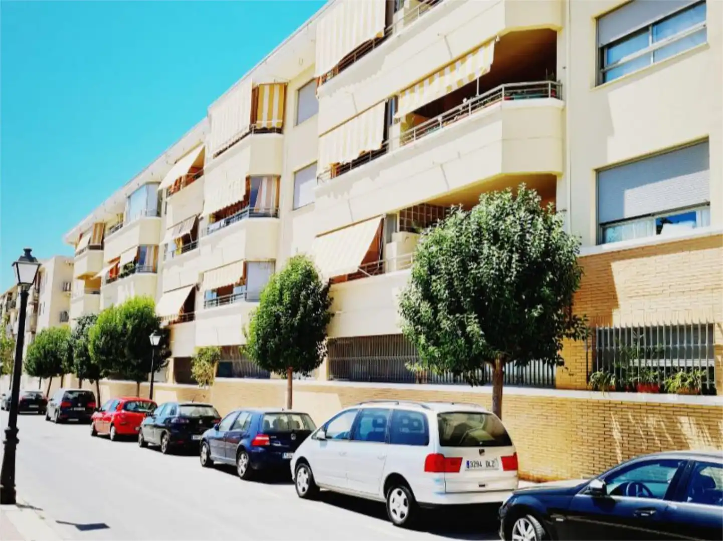 Piso en venta en Calle Castilla, 38, San Pedro de Alcántara pueblo Vista exterior de Piso en venta en Marbella con Aire acondicionado, Calefacción y Balcón