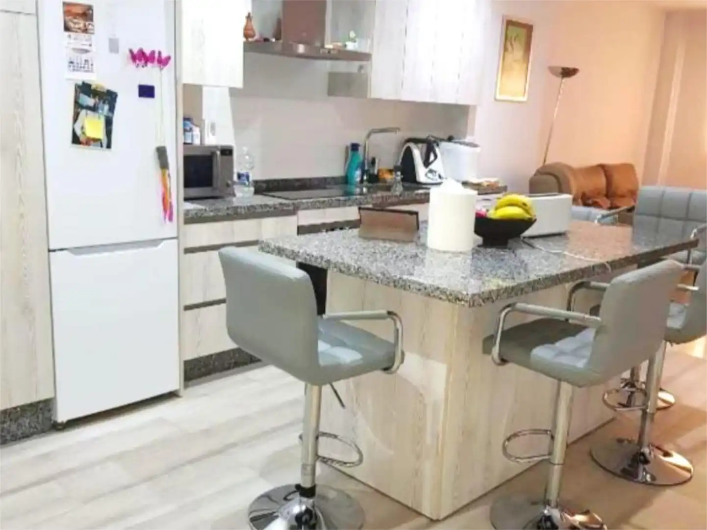 Piso en venta en Calle Castilla, 38, San Pedro de Alcántara pueblo Cocina de Piso en venta en Marbella con Aire acondicionado, Calefacción y Balcón