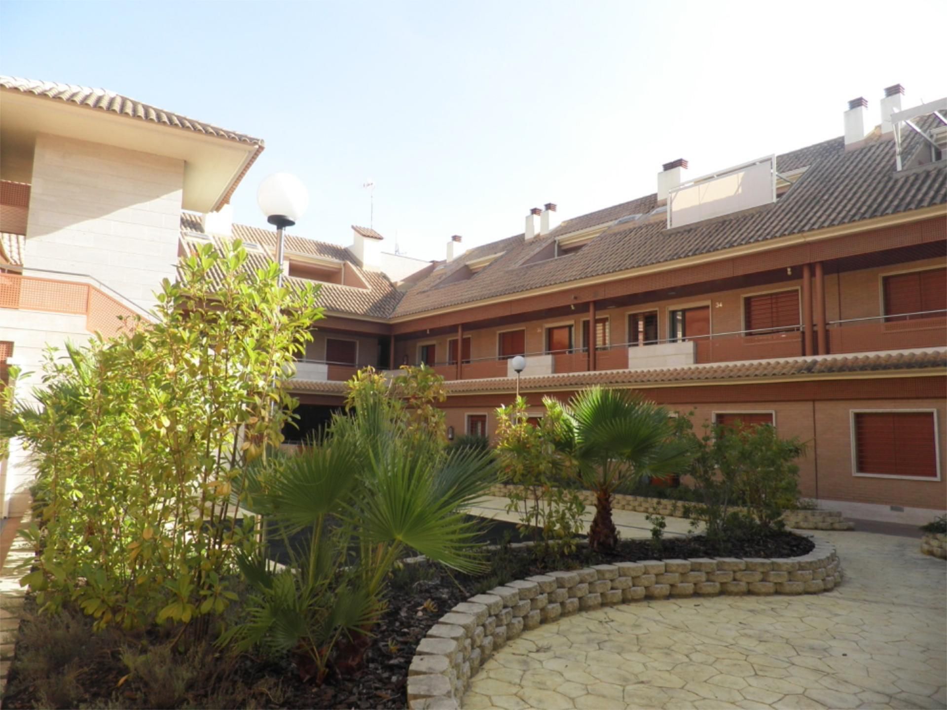 Außenansicht von Wohnung zur Miete in Badajoz Capital mit Klimaanlage und Terrasse