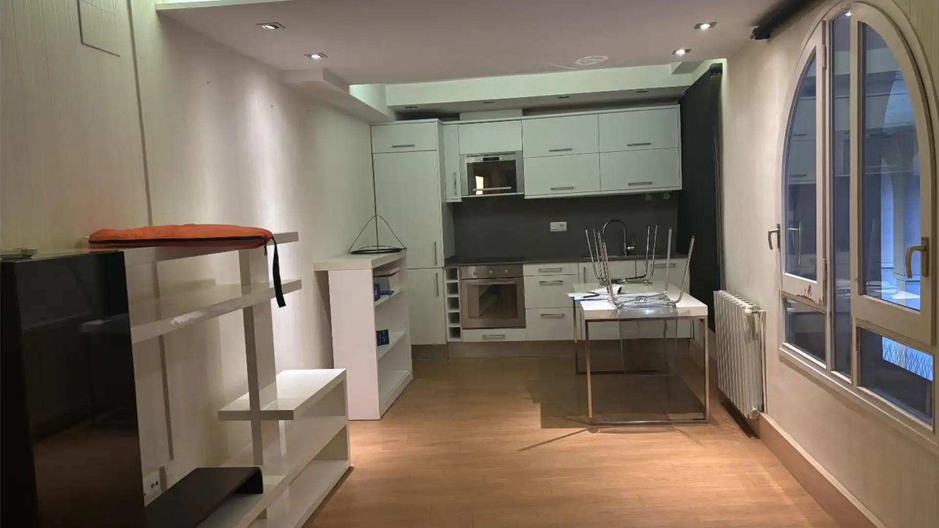 Kitchen of Flat for sale in Girona Capital  with Air Conditioner, Heating and Terrace