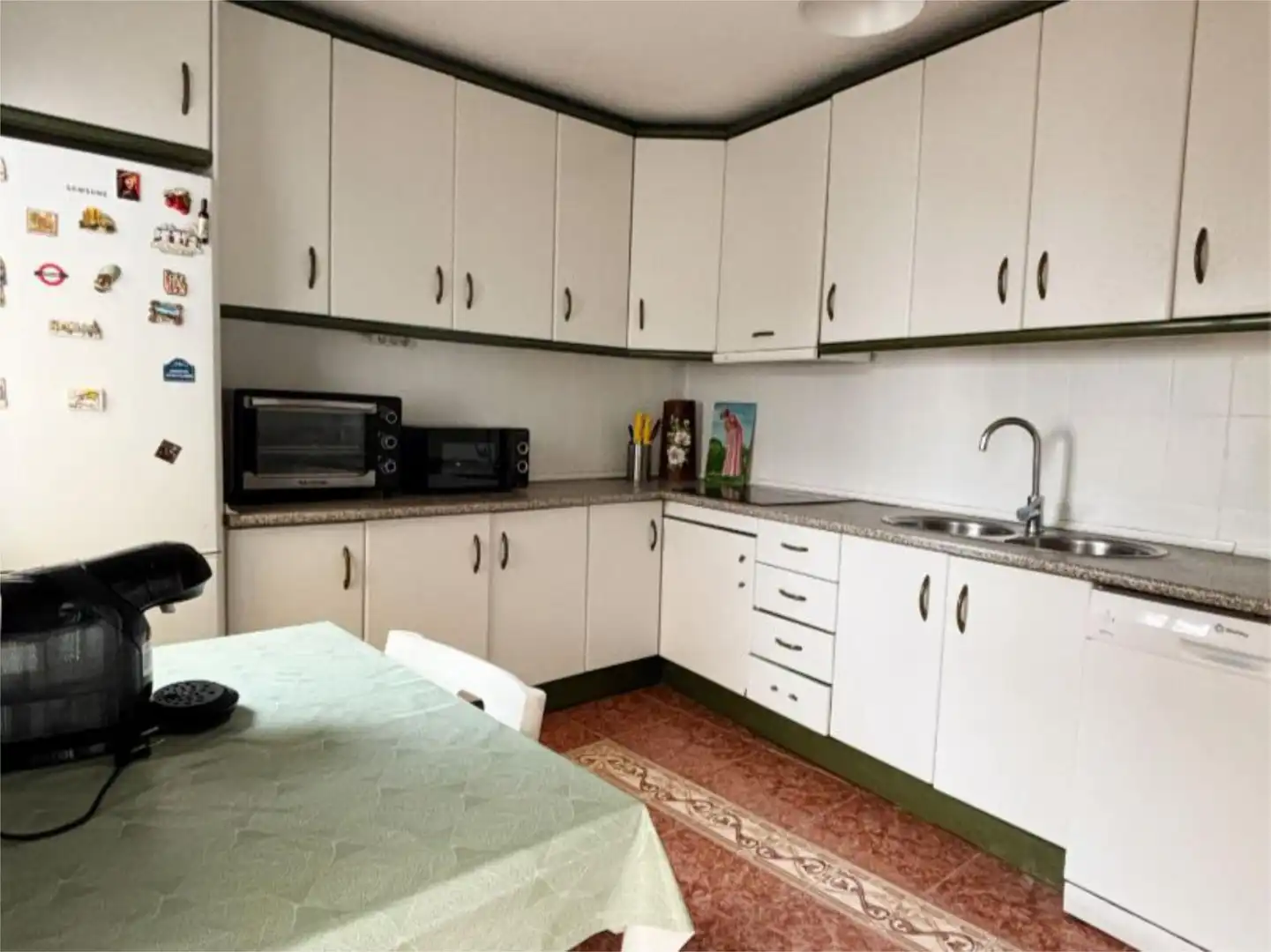 Casa adosada en venta en Calle León XIII, 12, Salvaleón Cocina de Casa adosada en venta en Salvaleón con Terraza, Amueblado y Balcón