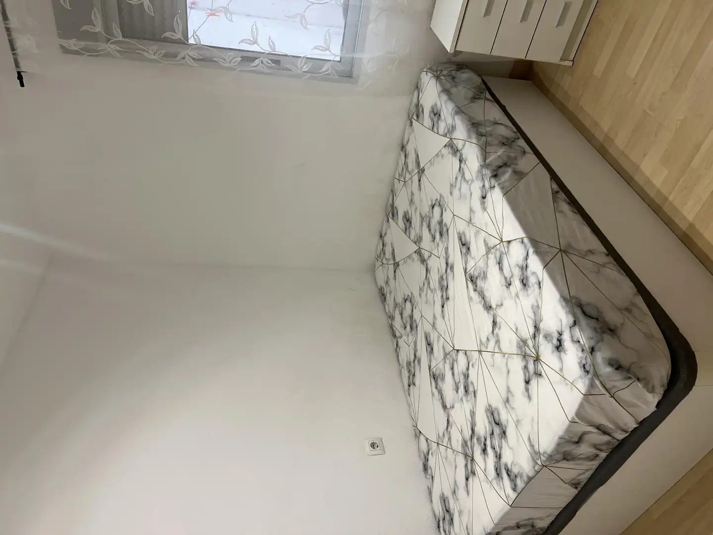 Bedroom of Flat for share in Valencia  with Parquet flooring and Furnished