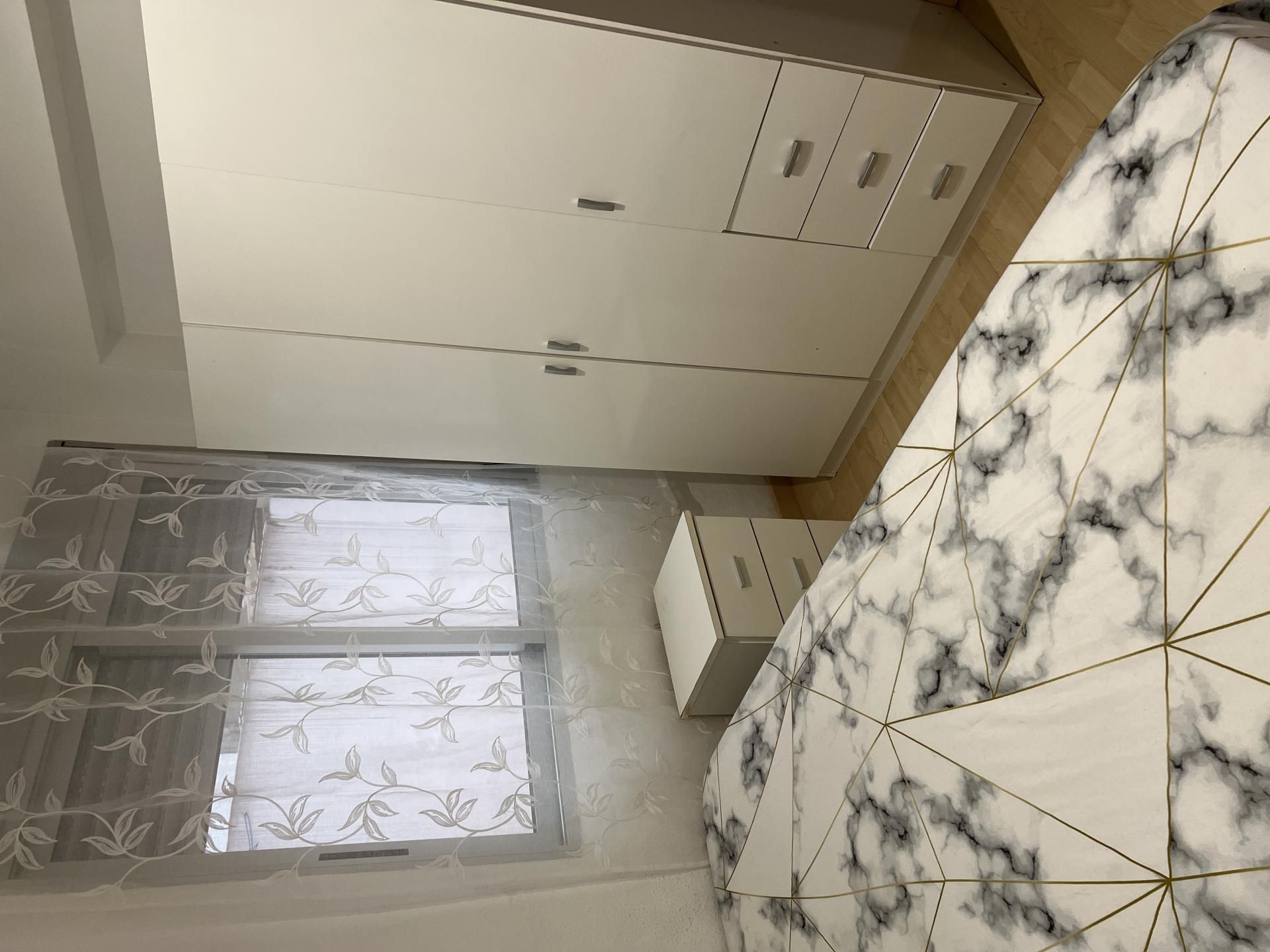 Bedroom of Flat for share in  Valencia Capital  with Parquet flooring and Furnished