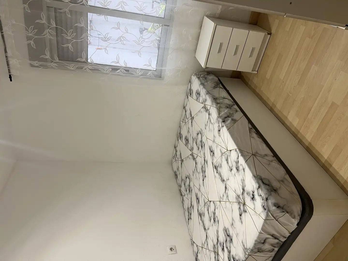 Bedroom of Flat for share in Valencia  with Parquet flooring and Furnished