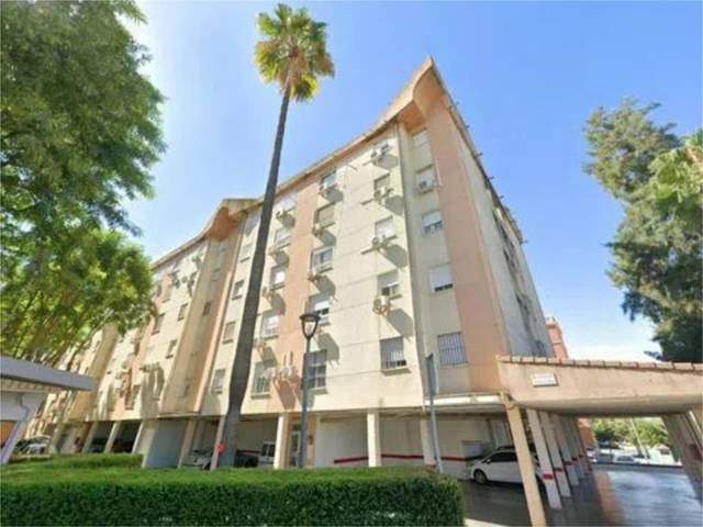 Piso en Venta en Avenida del Calzas Anchas, 1 en Salesianos