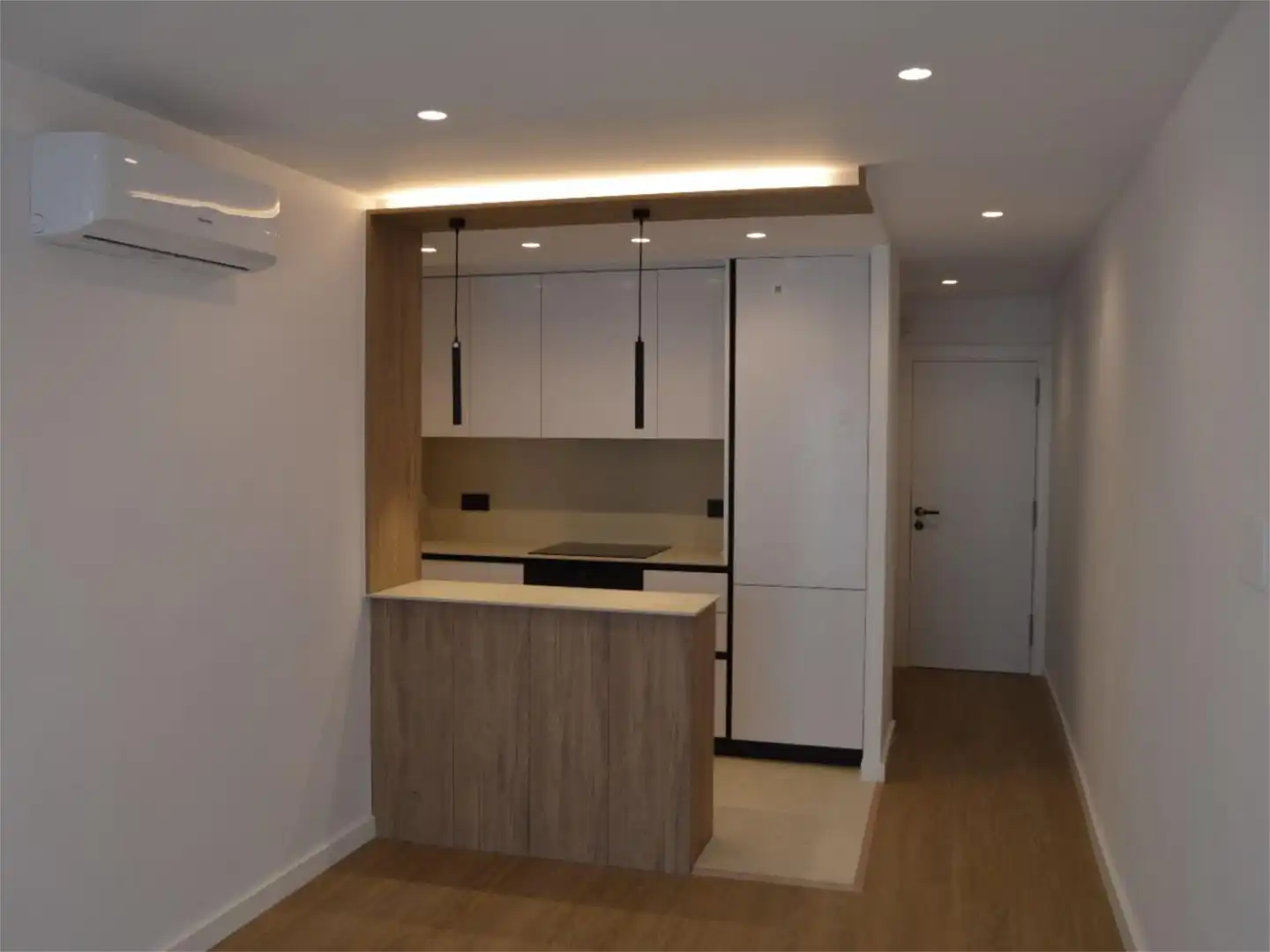 Küche von Wohnung zum Verkauf in  Barcelona Capital mit Klimaanlage und Balkon
